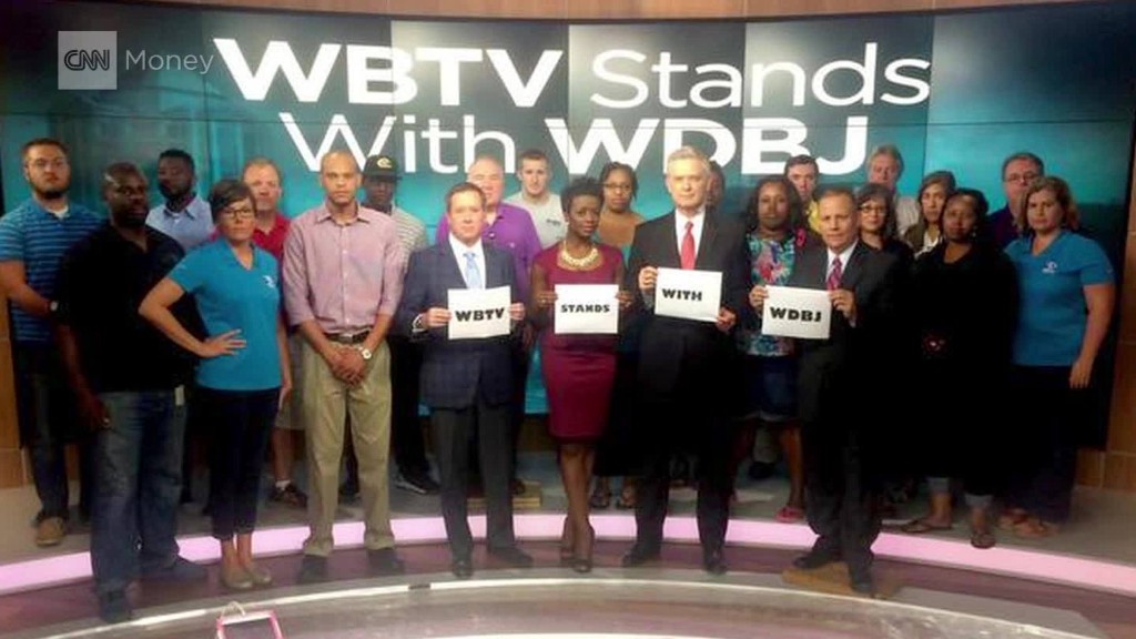 Newsrooms around the country: #WeStandWithWDBJ