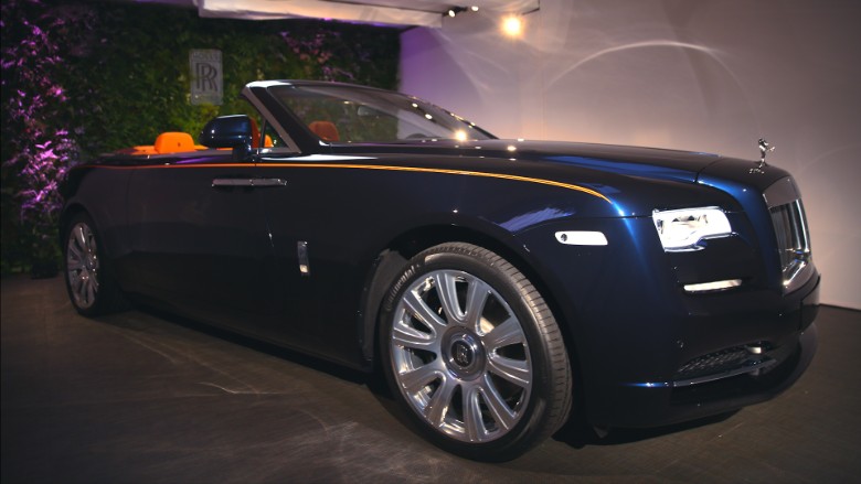 rolls-royce dawn convertible