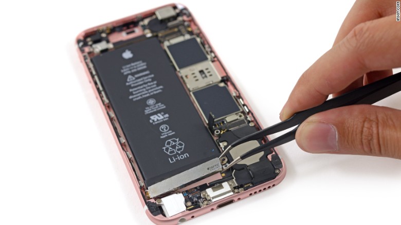 A look on the inside: iPhone 6S