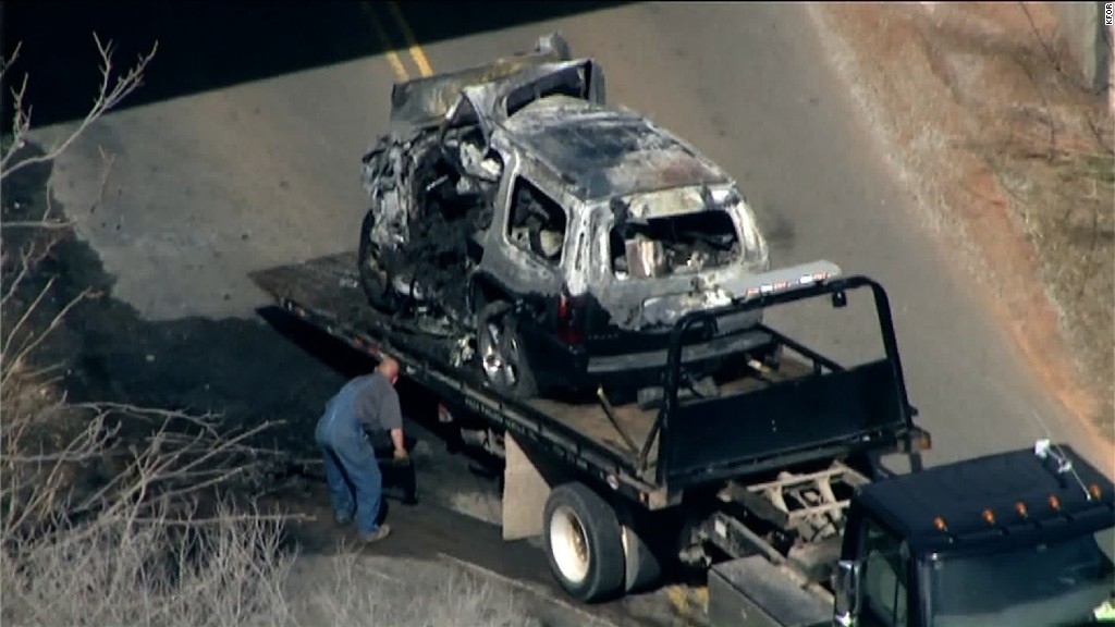 Aubrey McClendon crash: 911 calls report 'car on fire'