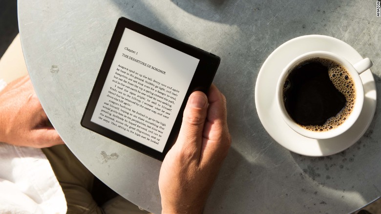 Amazon Kindle Oasis cafe