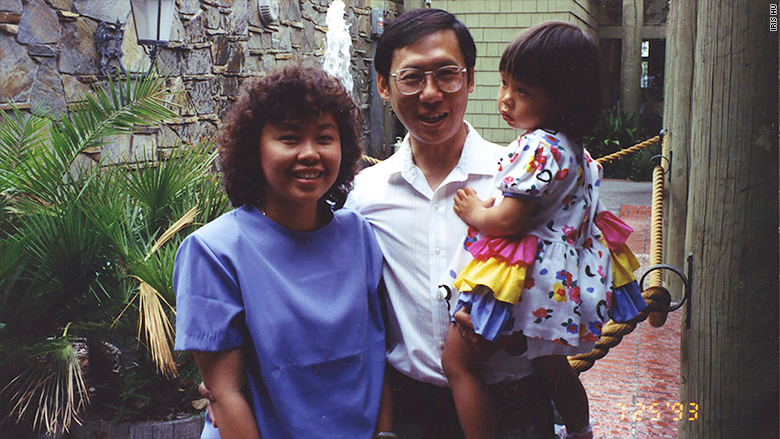 iris hu with parents