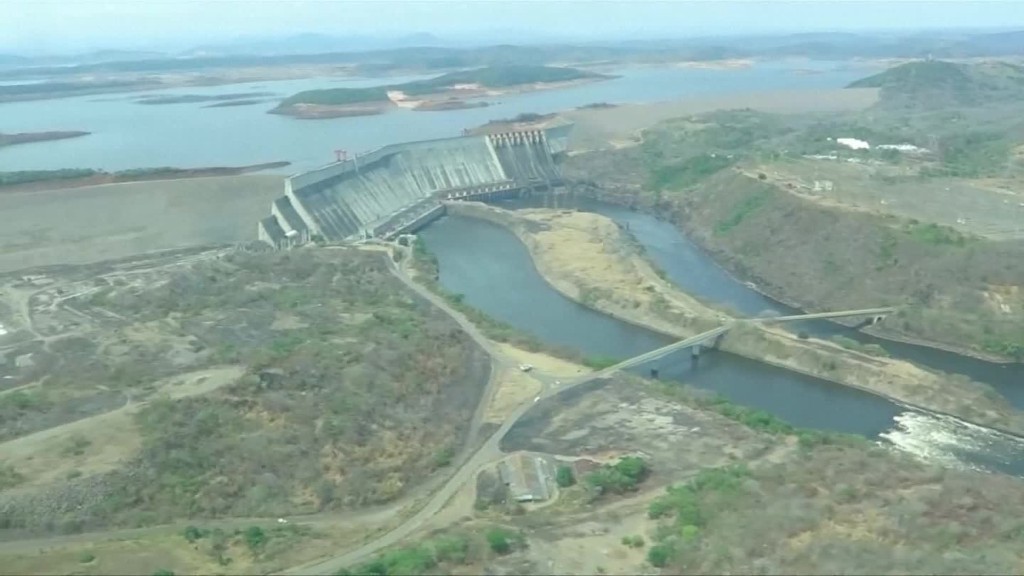 To stop a drought, Venezuela cuts electricity 