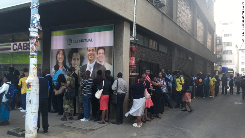 zimbabwe bank line queue bank run