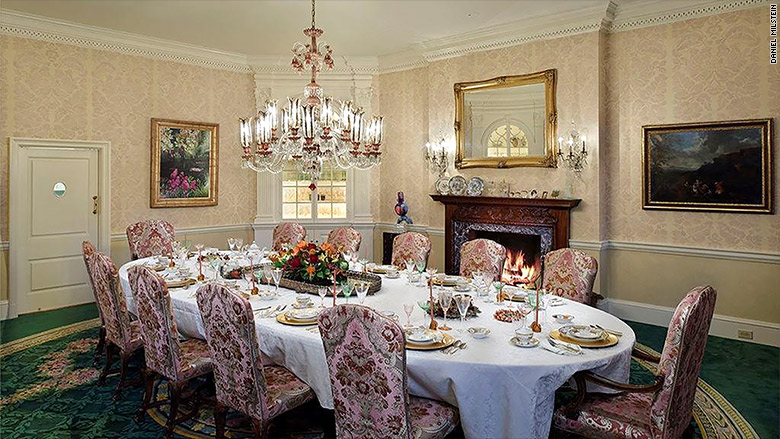 trump greenwich mansion dining room