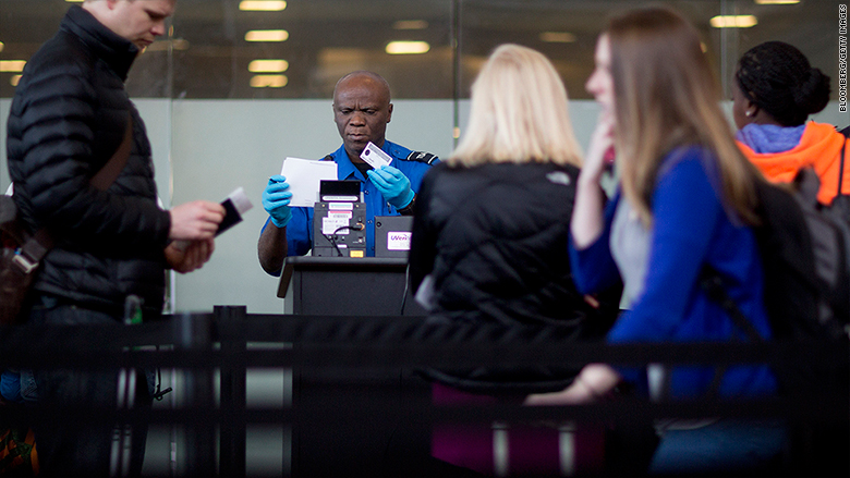 tsa officer