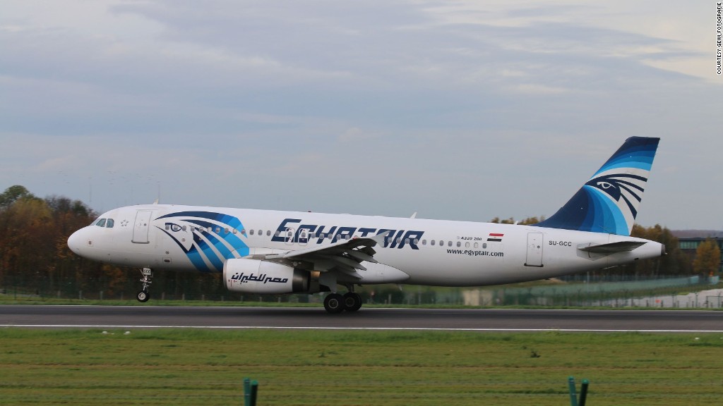 EgyptAir Flight 804's final moments in 1 minute