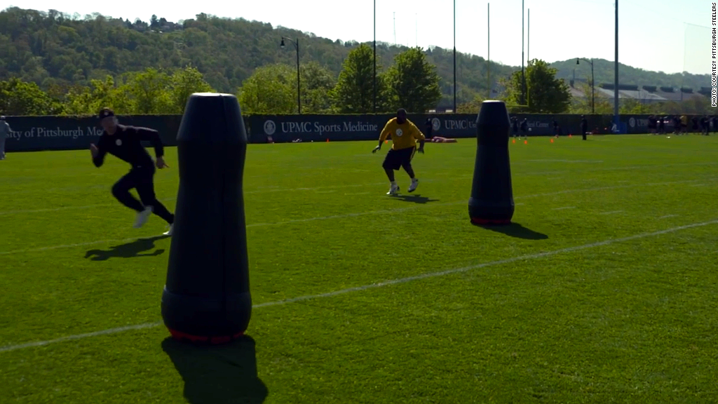 Pittsburgh Steelers' robot is making football safer