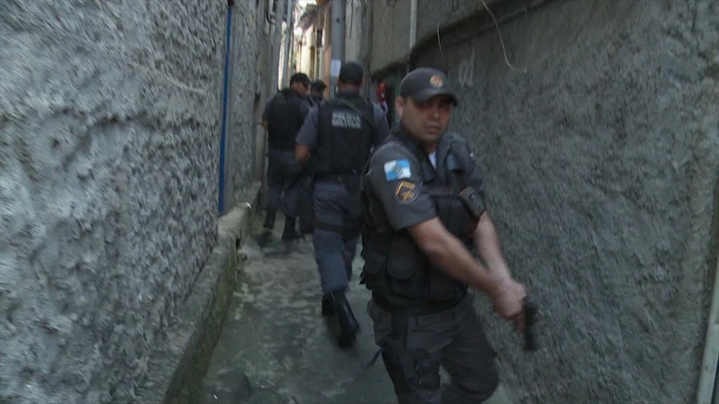 Specter of rampant crime threatens Rio games