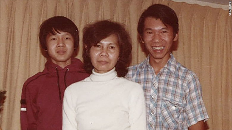 thuan pham with mom maryland