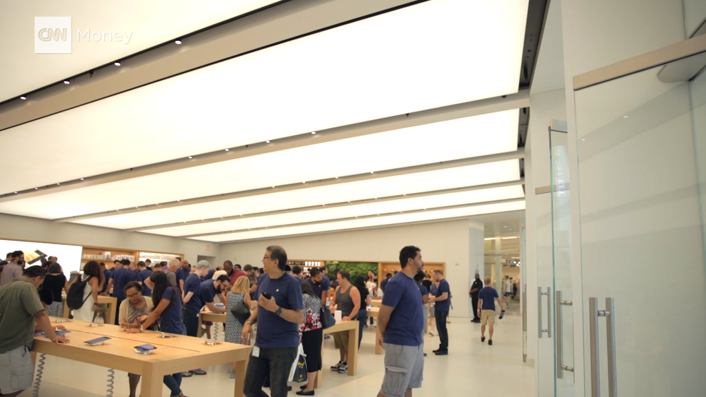 Inside Apple's new World Trade Center store