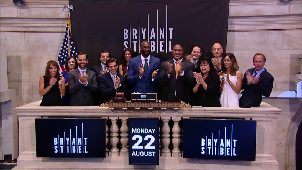 Kobe Bryant rings the NYSE bell