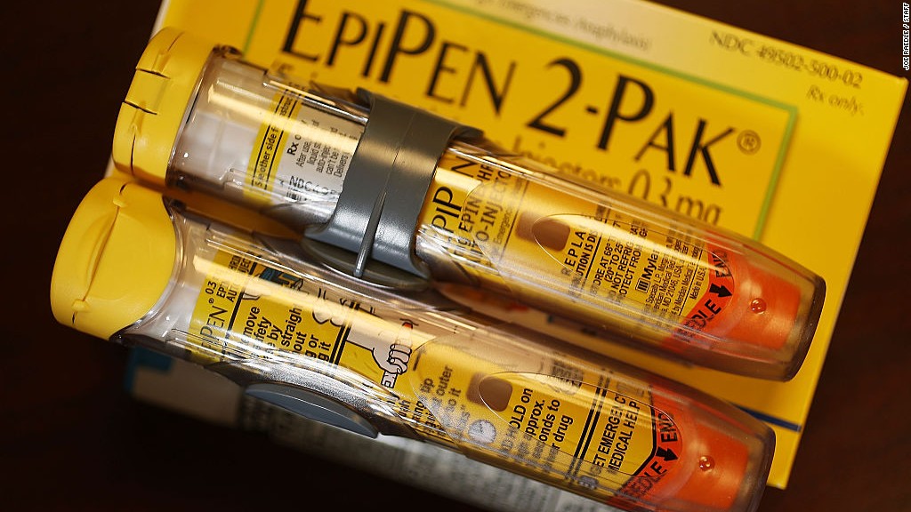 EpiPen maker to offer discounts for some patients