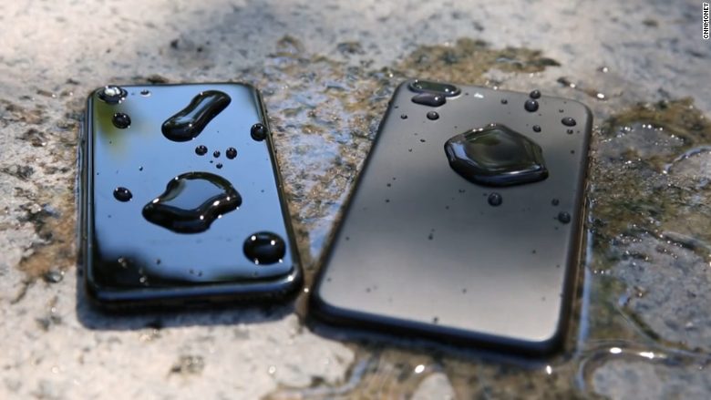 iPhone 7 water resistant