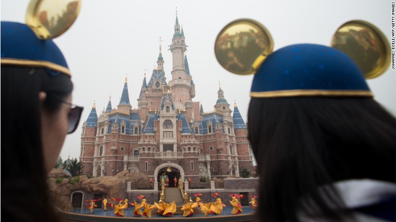 shanghai disney opening castle