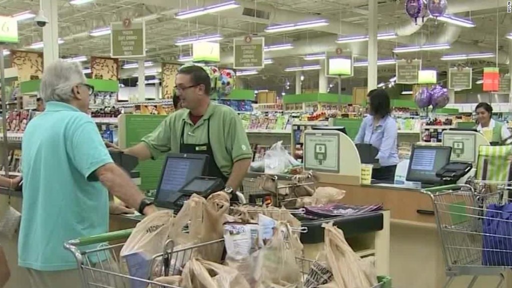 Florida residents prepare for Hurricane Matthew