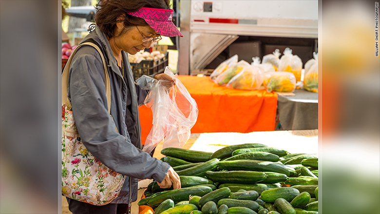 161027115908 Santa Monica Farmers Market 780x439 