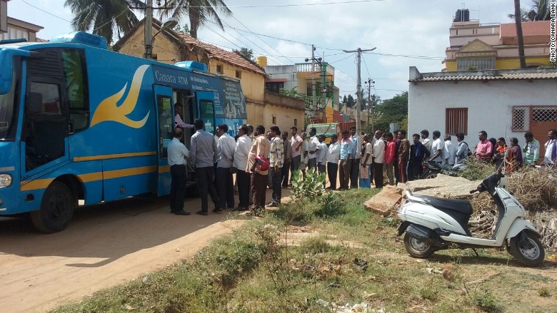 india cash ban atm bus 2