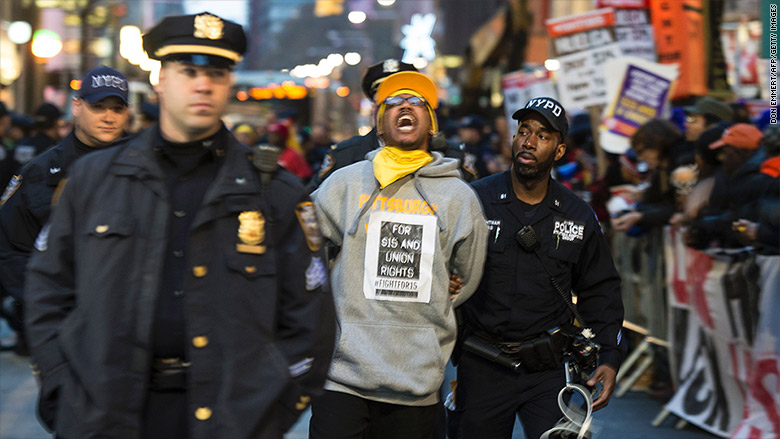 Minimum Wage Protests Dozens Arrested In Fight For 15 Demonstrations 