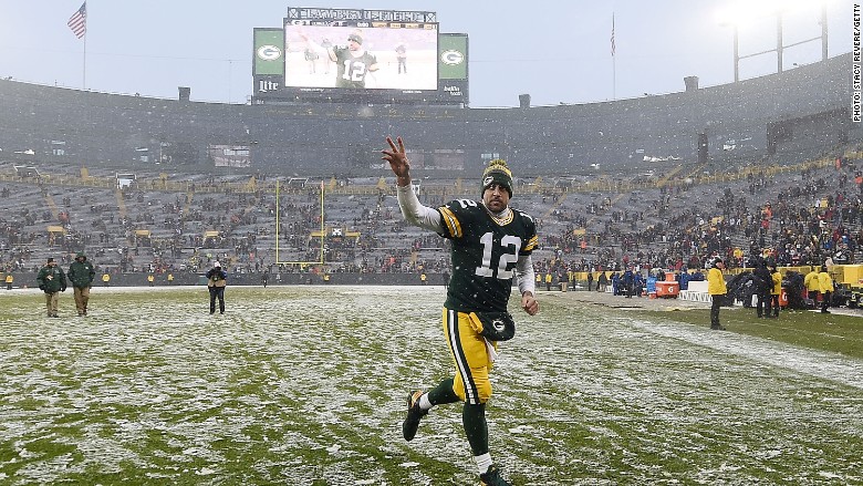 aaron rodgers packers snow