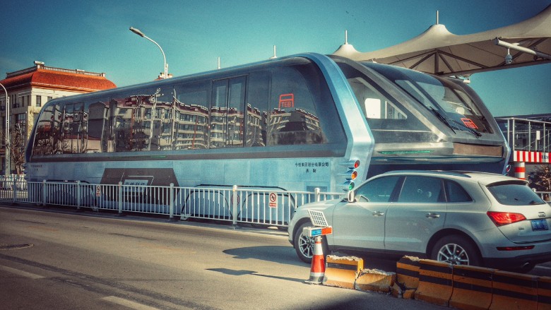 Transit elevated Bus