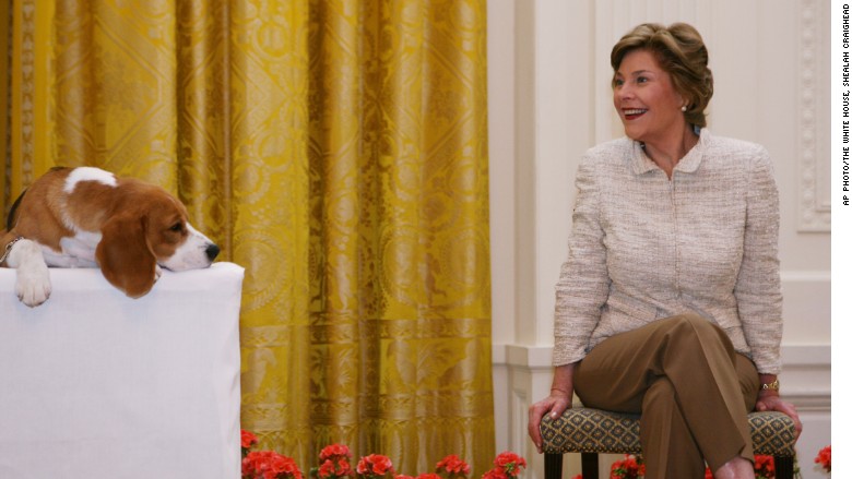 Shealah Craighead Laura Bush and dog