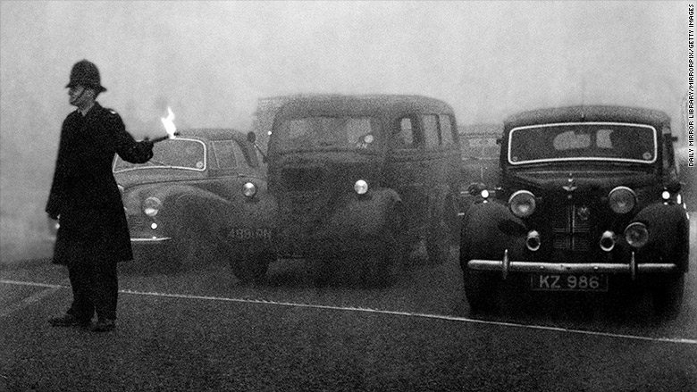 london policeman smog 1952