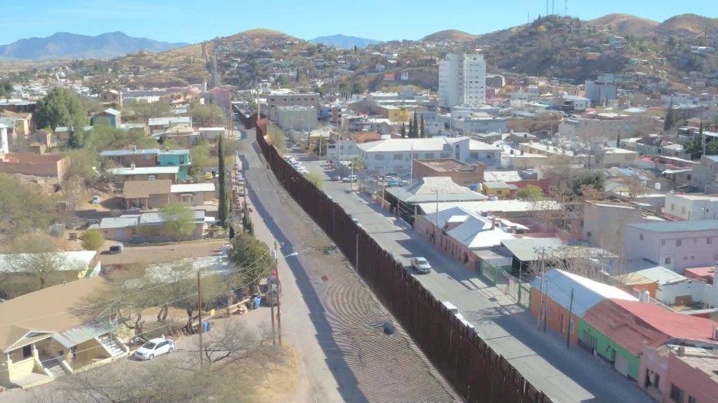 What the U.S.-Mexico border really looks like