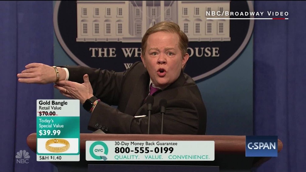 Melissa McCarthy returns to 'SNL' as Spicer