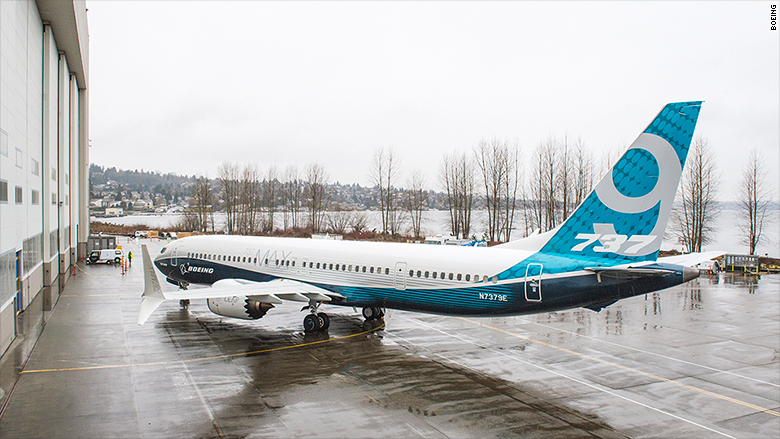 boeing 737 max roll out 