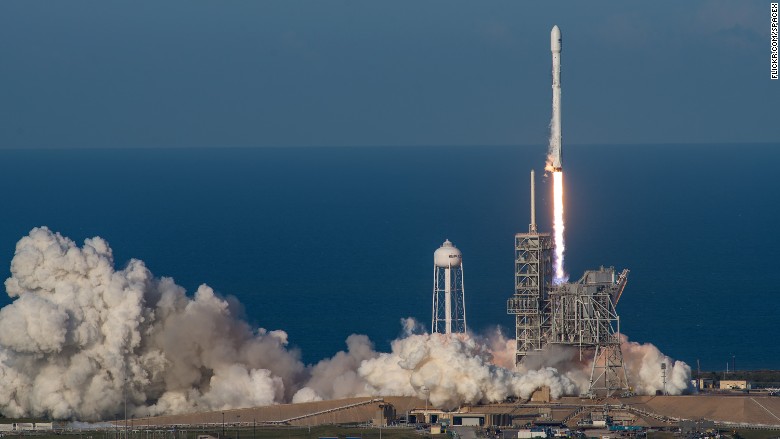 spacex ses 10 rocket launches