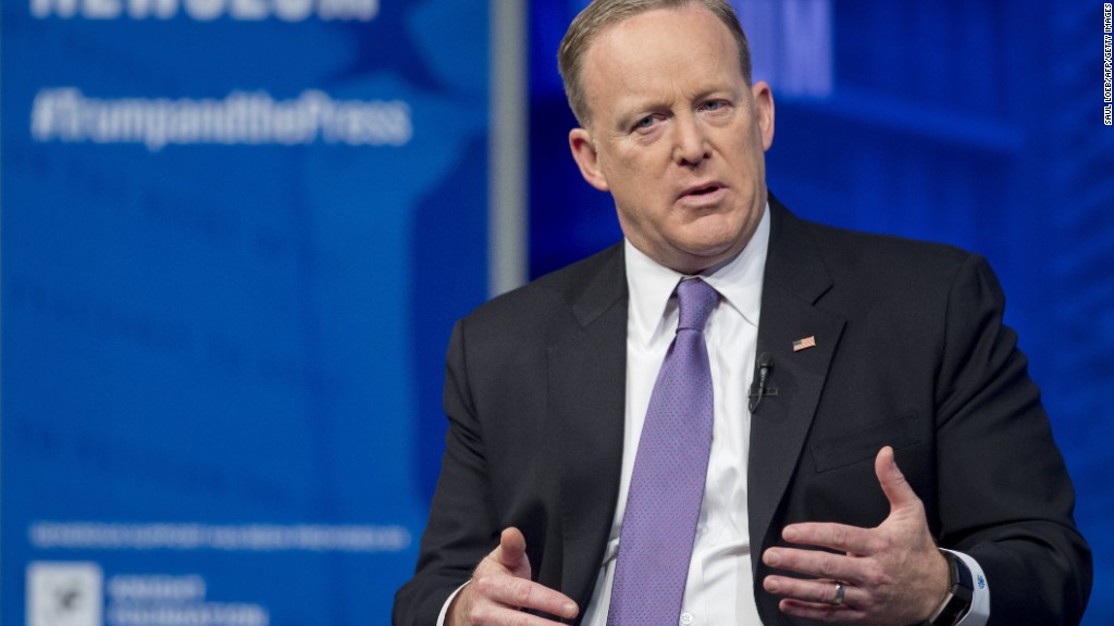 Spicer: I made a mistake with Hitler comment