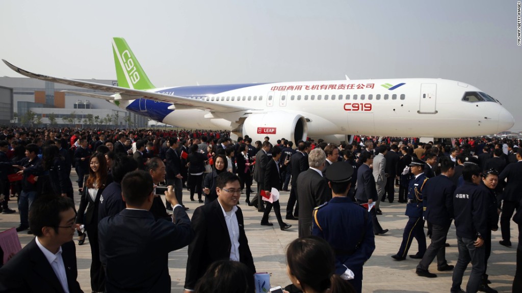 China's first big passenger jet completes maiden flight