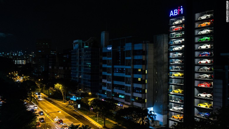 sinapore luxury car vending machine 2