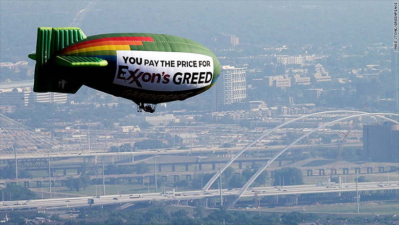 exxon greenpeace blimp