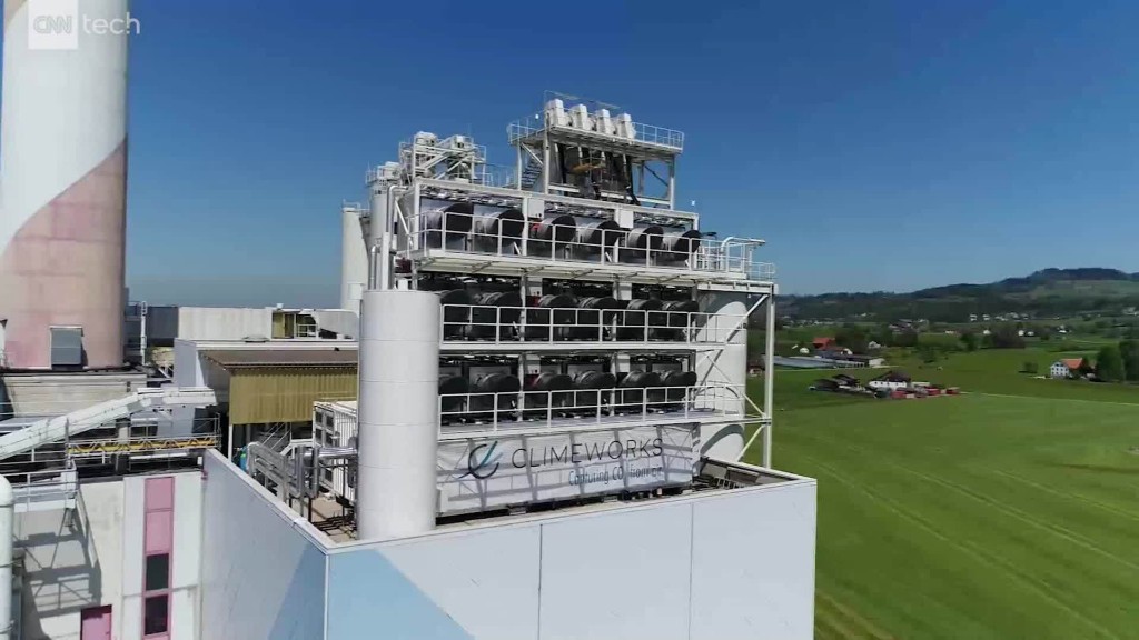 This power plant captures CO2 from the atmosphere