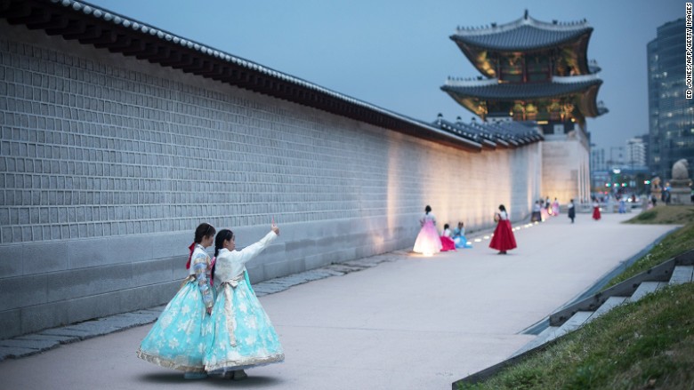 Seoul's traditional attractions include the Gyeongbokgung Palace.