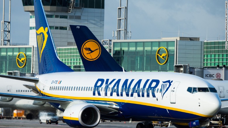 ryanair plane