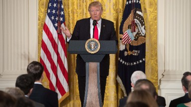Trump pledges to hold a press conference