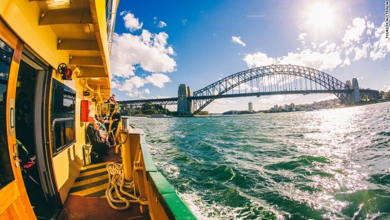 Five-easy-day-trips-from-Sydney---Ferry-to-Manly---Tourism-Australia