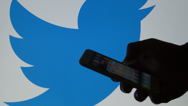 Twitter says all 336 million users should change their passwords