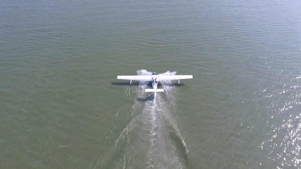 This seaplane has no one in the cockpit