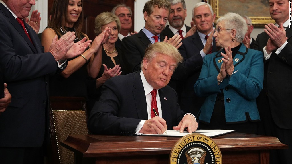 Here's what's in Trump's executive order on health care