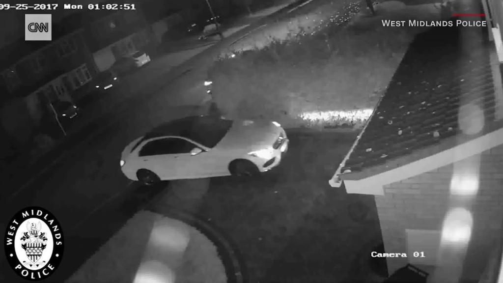 Watch thieves steal car by hacking keyless tech