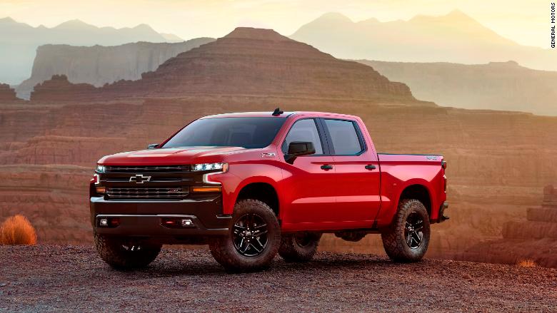 2019 chevrolet Silverado front quarter