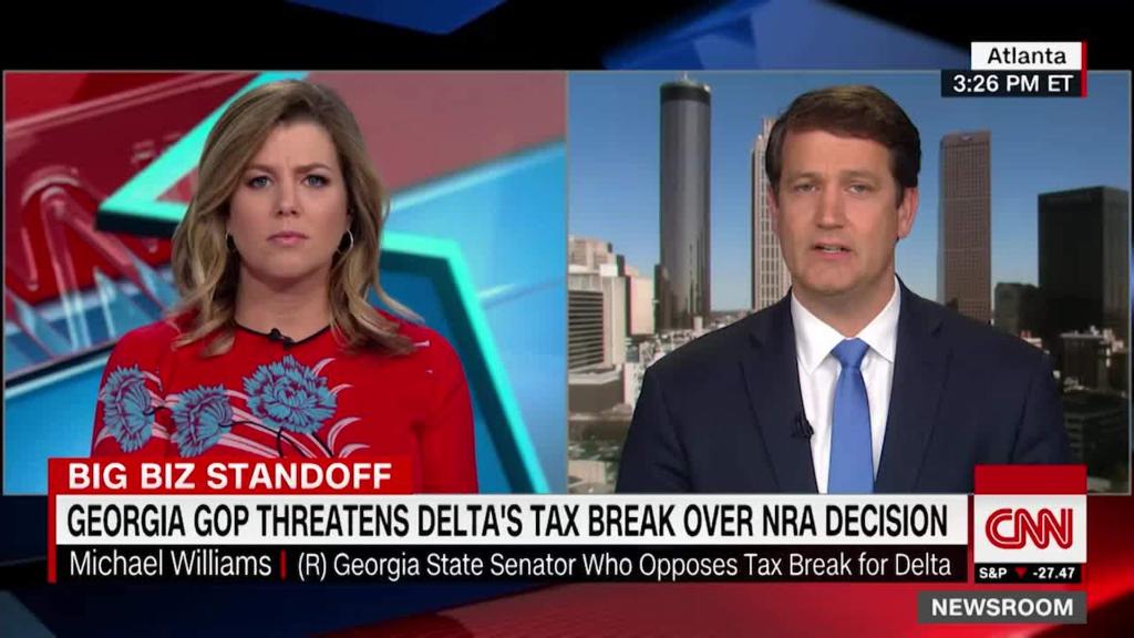 CNN anchor questions Georgia lawmaker over Delta