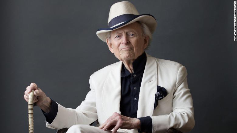 Tom Wolfe dies at 88