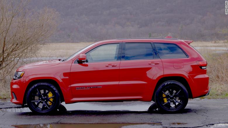 jeep grand cherekee trackhawk side