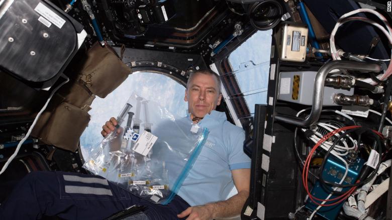 Andrew Feustel astronaut space station