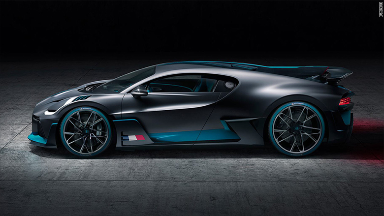 bugatti divo side